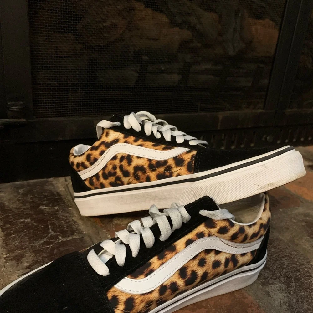 Vans - Picture 2 of 4